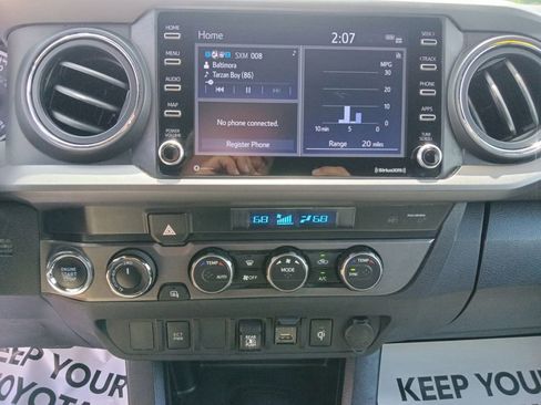 Used 2021 Toyota Tacoma TRD Off-Road AWD/4WD image 23