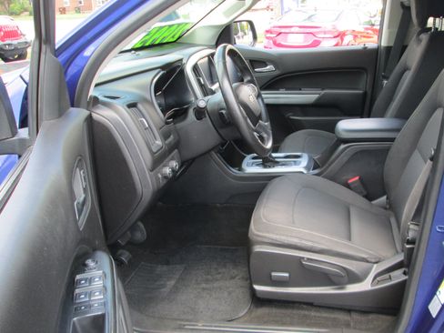 Used 2016 Chevrolet Colorado LT w/ LT Convenience Package AWD/4WD image 10