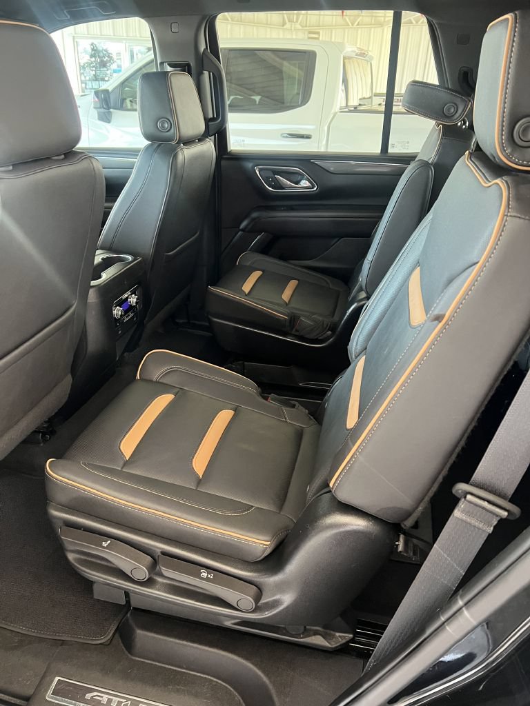 Used 2023 GMC Yukon AT4 AWD/4WD image 7
