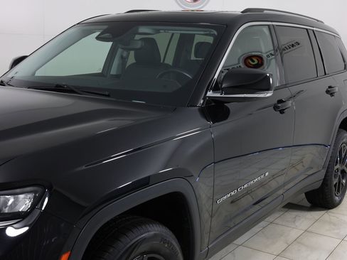 Used 2022 Jeep Grand Cherokee L Limited AWD/4WD image 52