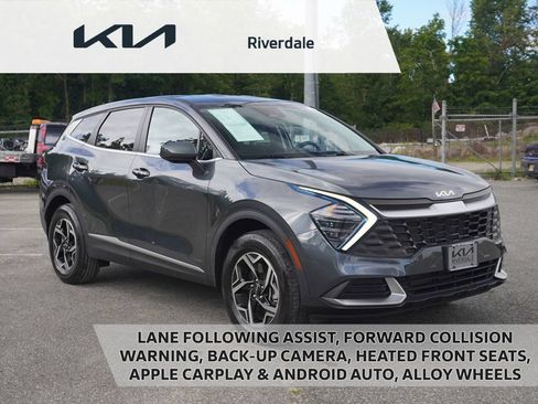 Used 2024 Kia Sportage LX AWD/4WD image 1