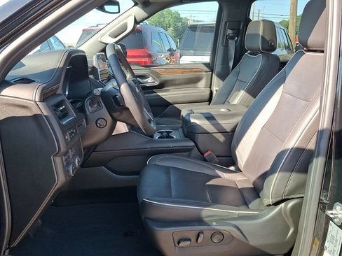 Used 2023 Chevrolet Suburban Premier AWD/4WD image 9
