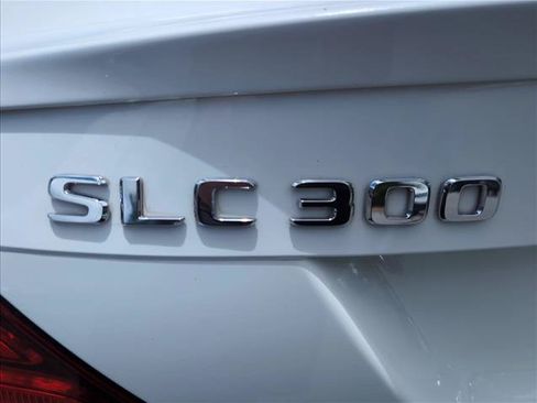 Used 2017 Mercedes-Benz SLC 300 image 21