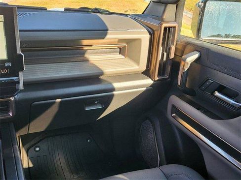 New 2025 GMC Hummer EV 3X w/ LPO, Sport Package image 19