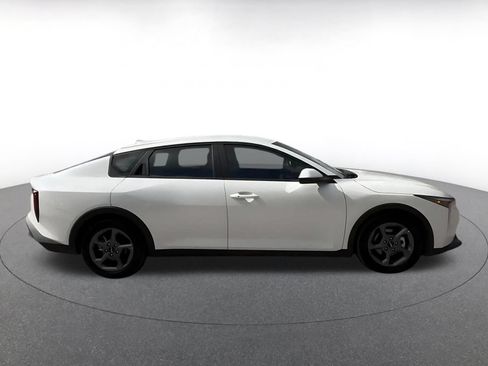 Used 2025 Kia K4 FWD image 16