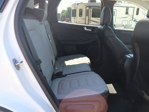 Used 2024 Ford Escape Platinum w/ Premium Technology Package AWD/4WD image 11