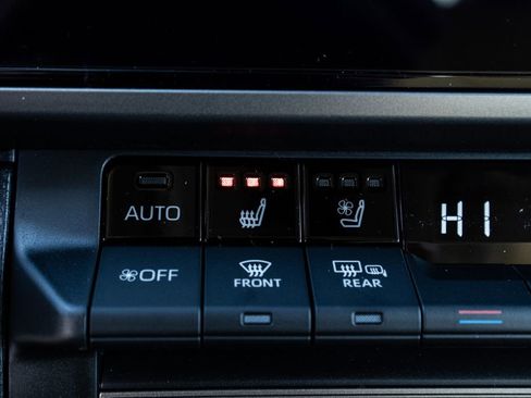 New 2026 Toyota Camry XLE w/ Premium Plus Package image 31