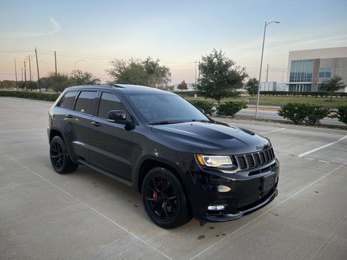 Used 2021 Jeep Grand Cherokee SRT image 30
