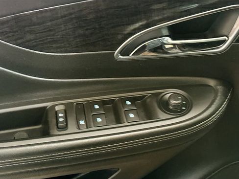 Used 2016 Buick Encore FWD image 18