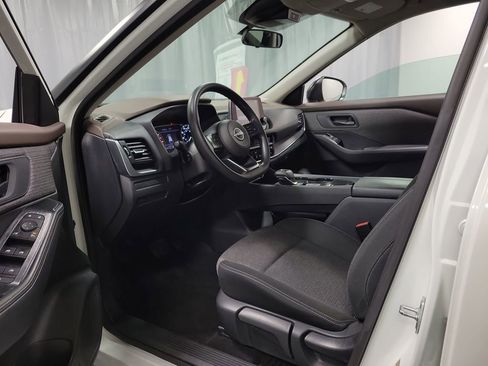 Used 2022 Nissan Rogue S FWD image 12