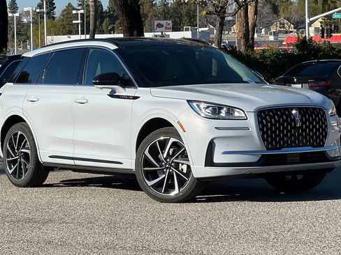 New 2026 Lincoln Corsair Grand Touring image 2