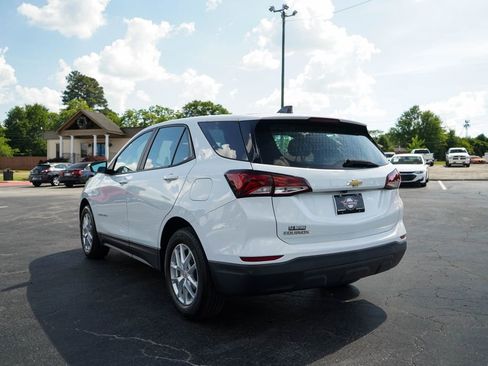 Used 2022 Chevrolet Equinox LS FWD image 3