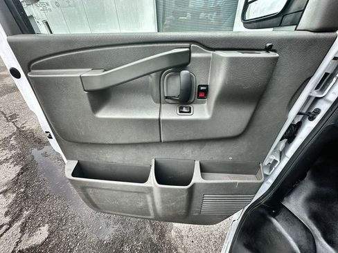 Used 2019 Chevrolet Express 2500 Work Van w/ Driver Convenience Package image 21