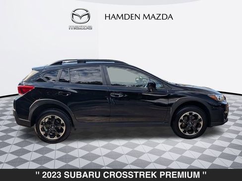 Used 2023 Subaru Crosstrek 2.0i Premium image 2
