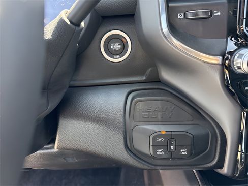 Used 2025 RAM 3500 Laramie image 29