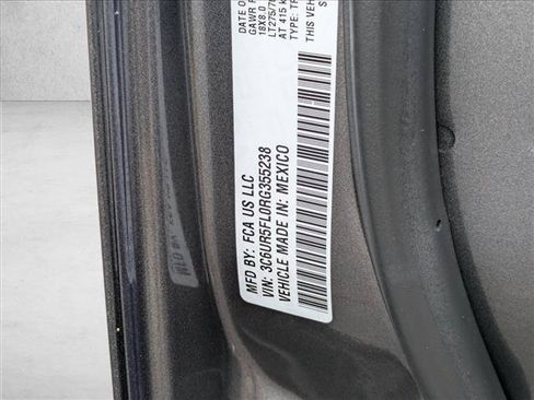 Used 2024 RAM 2500 Laramie AWD/4WD image 22