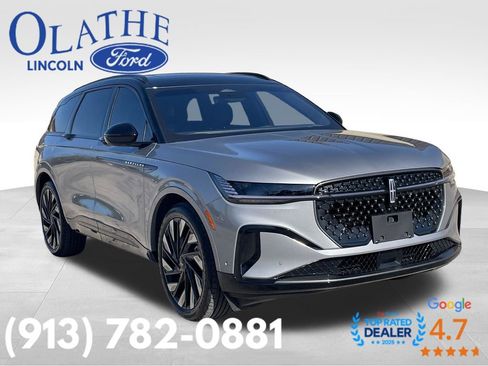 Used 2024 Lincoln Nautilus Reserve w/ Equipment Group 203A image 7