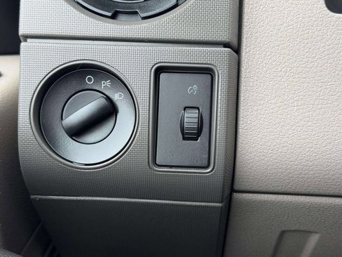 Used 2009 Ford F250 XL image 22