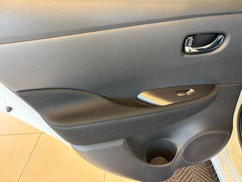 Certified 2024 Nissan Leaf S FWD image 21