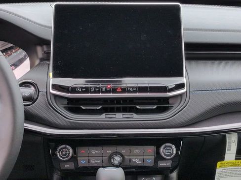 New 2026 Jeep Compass Limited image 17