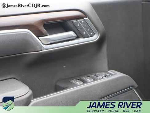 Used 2025 GMC Sierra 1500 SLT AWD/4WD image 21