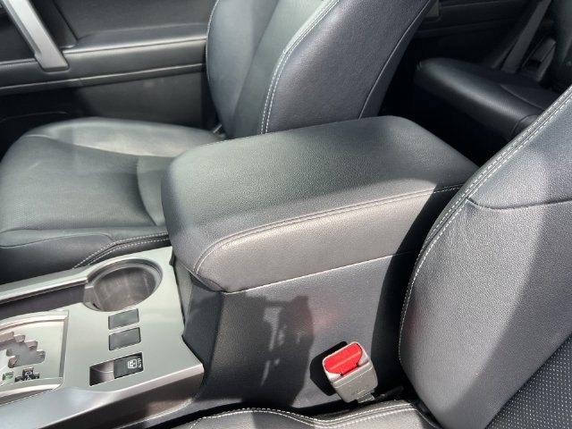 Used 2023 Toyota 4Runner Limited AWD/4WD image 19