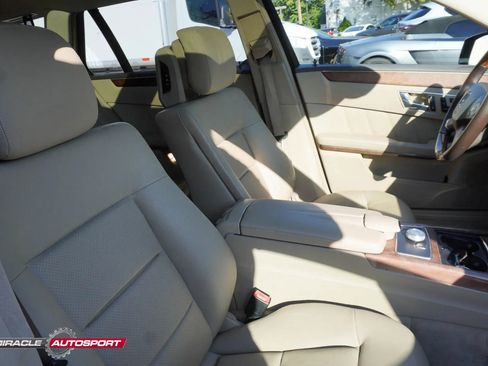 Used 2011 Mercedes-Benz E 350 4MATIC Wagon image 33