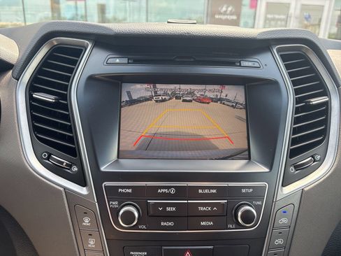 Used 2017 Hyundai Santa Fe SE w/ Cargo Package AWD/4WD image 12