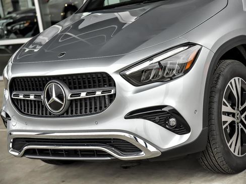 Certified 2025 Mercedes-Benz GLA 250 GLA 250 4MATIC image 4