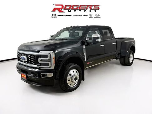 Used 2023 Ford F450 Platinum w/ Camper Package AWD/4WD image 8