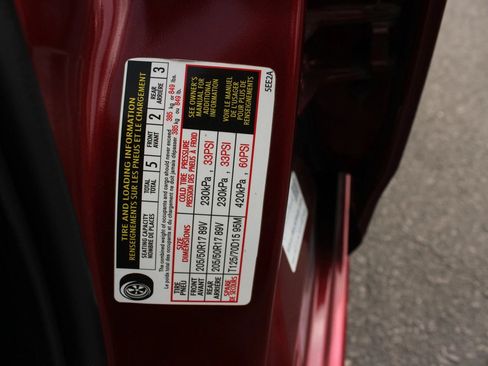 Used 2020 Nissan Versa SR FWD image 33
