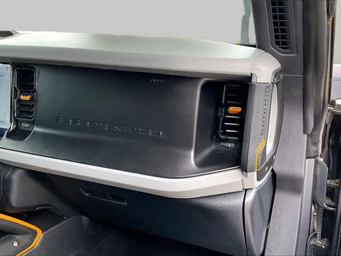 Used 2023 Ford Bronco Badlands w/ Sasquatch Package AWD/4WD image 18