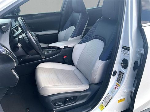 Used 2019 Lexus UX 200 w/ Accessory Package 2 FWD image 24