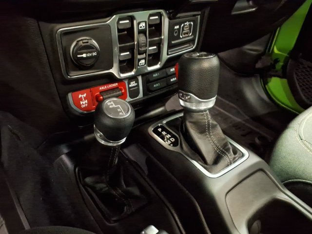 Used 2025 Jeep Wrangler Unlimited Sport AWD/4WD image 15