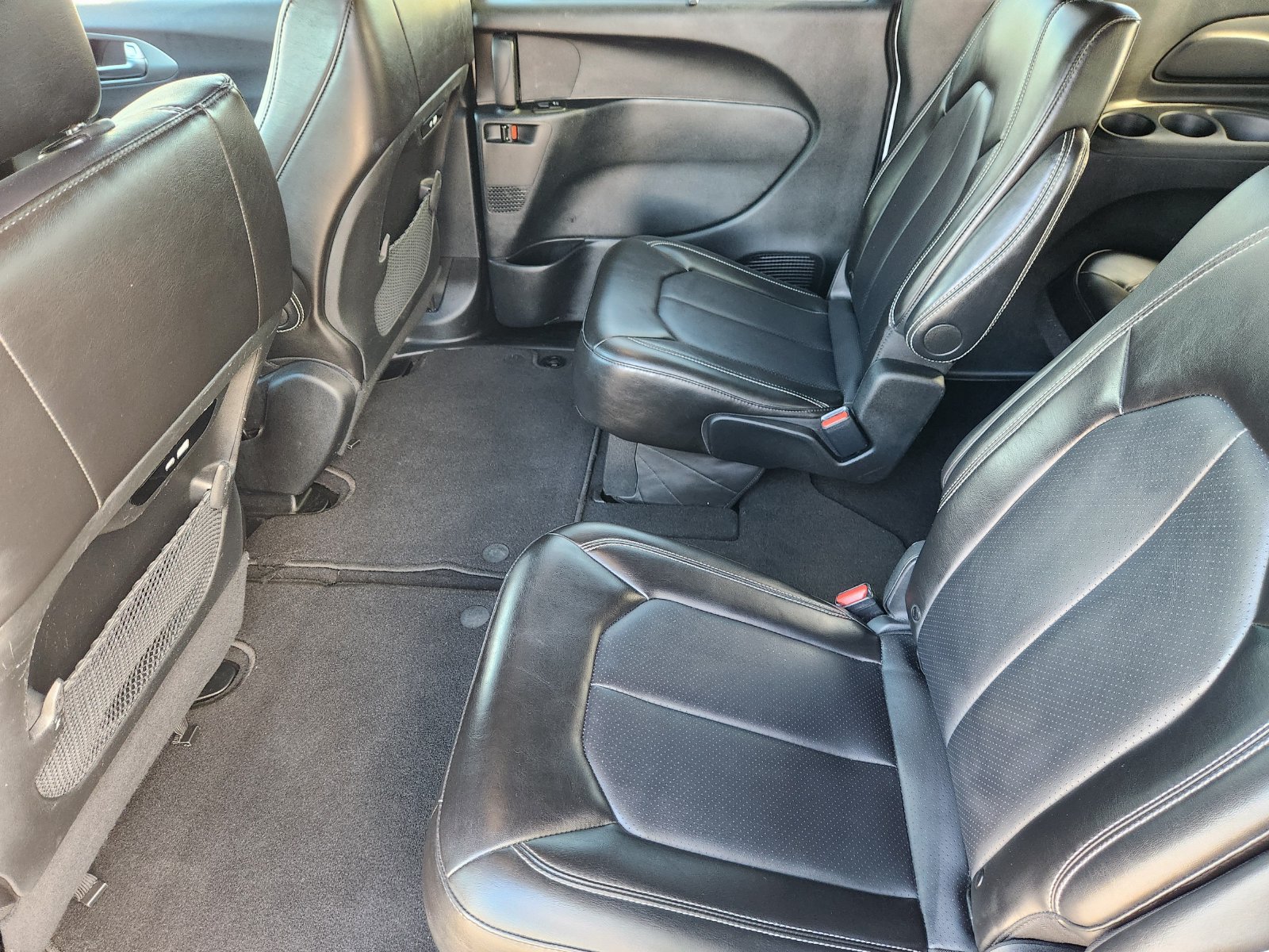 Used 2025 Chrysler Pacifica Select FWD image 31