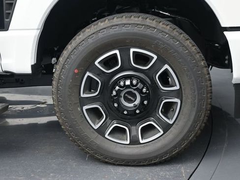 New 2026 Ford F250 Platinum image 33