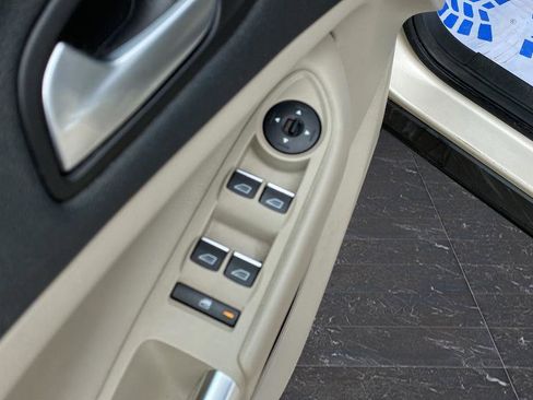 Certified 2017 Ford Escape Titanium FWD image 37