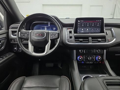 Used 2023 GMC Yukon SLT AWD/4WD image 16
