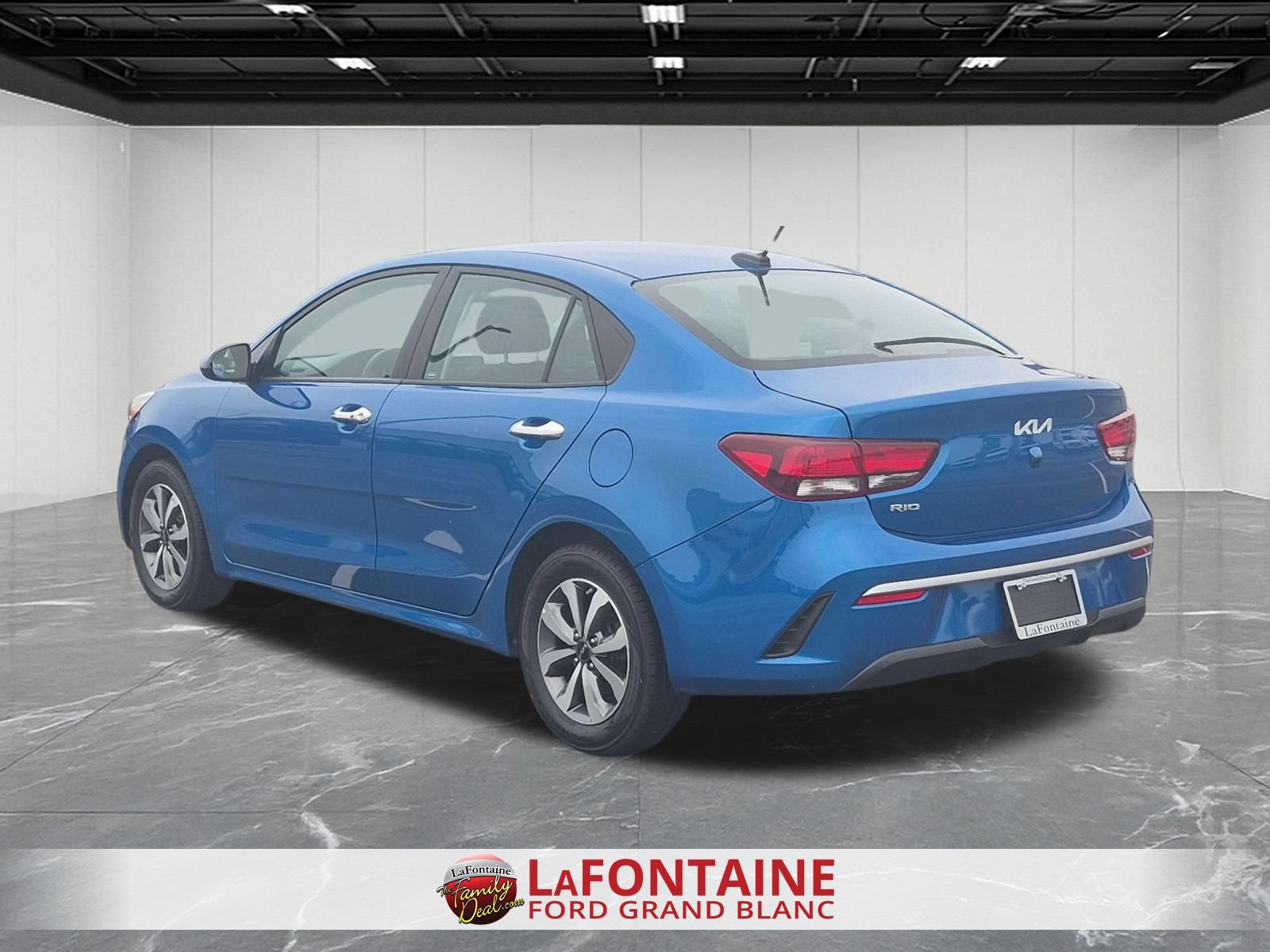 Used 2023 Kia Rio S w/ Technology Package FWD image 3