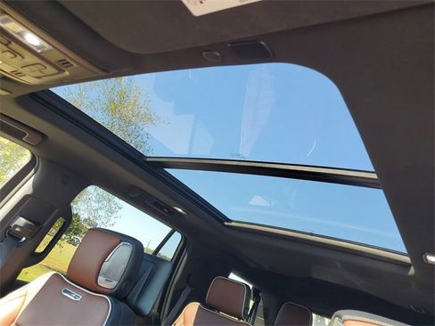 Used 2024 GMC Yukon Denali Ultimate image 10