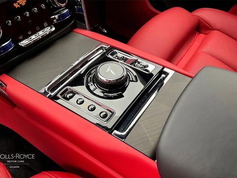 Certified 2022 Rolls-Royce Cullinan image 16