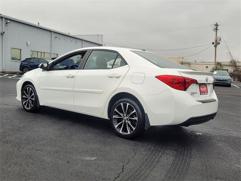 Used 2019 Toyota Corolla XSE image 5