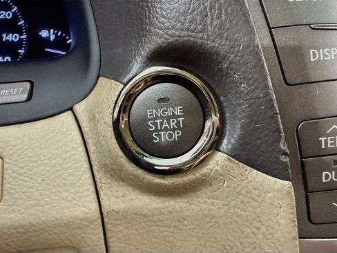 Used 2010 Lexus LS 460 RWD image 17