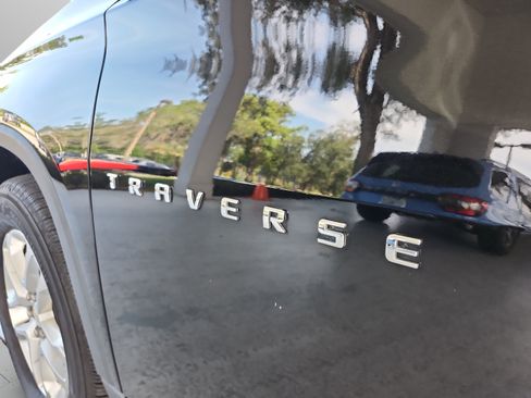 Used 2020 Chevrolet Traverse LS FWD image 32