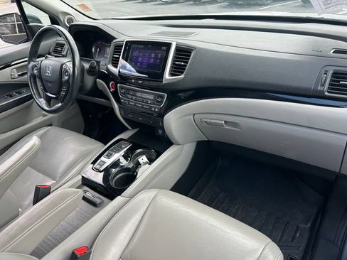 Used 2018 Honda Pilot Touring image 38