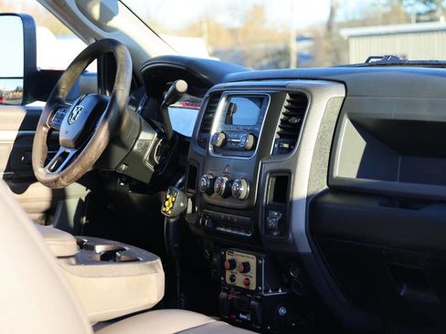 Used 2017 RAM 5500 Tradesman w/ Power & Remote Entry Group image 24