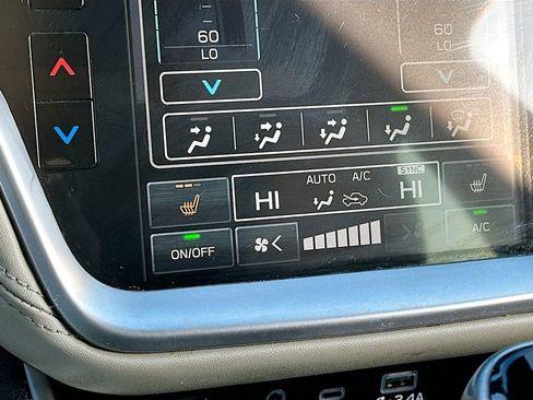 Used 2023 Subaru Outback Limited image 21