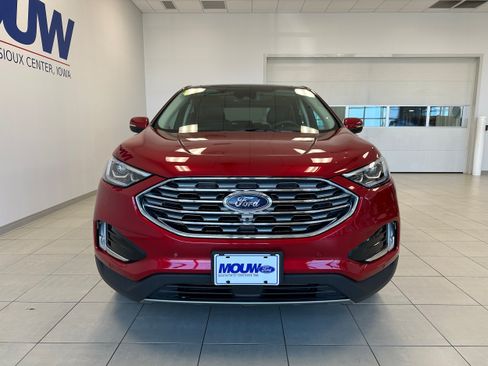 Used 2024 Ford Edge Titanium w/ Equipment Group 301A AWD/4WD image 3