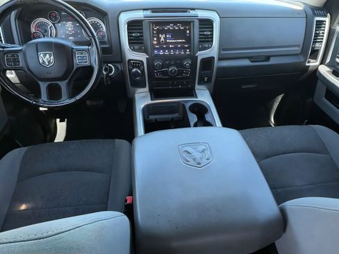 Used 2020 RAM 1500 Classic SLT w/ Luxury Group image 15