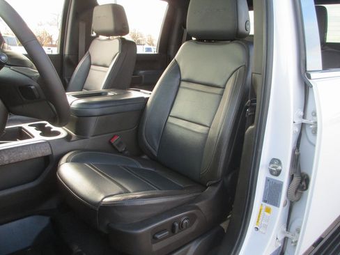 Used 2022 GMC Sierra 2500 Denali w/ Denali Ultimate Package image 20